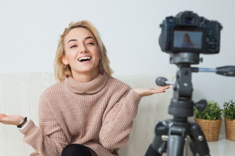 Tiến hành quay video quảng cáo
