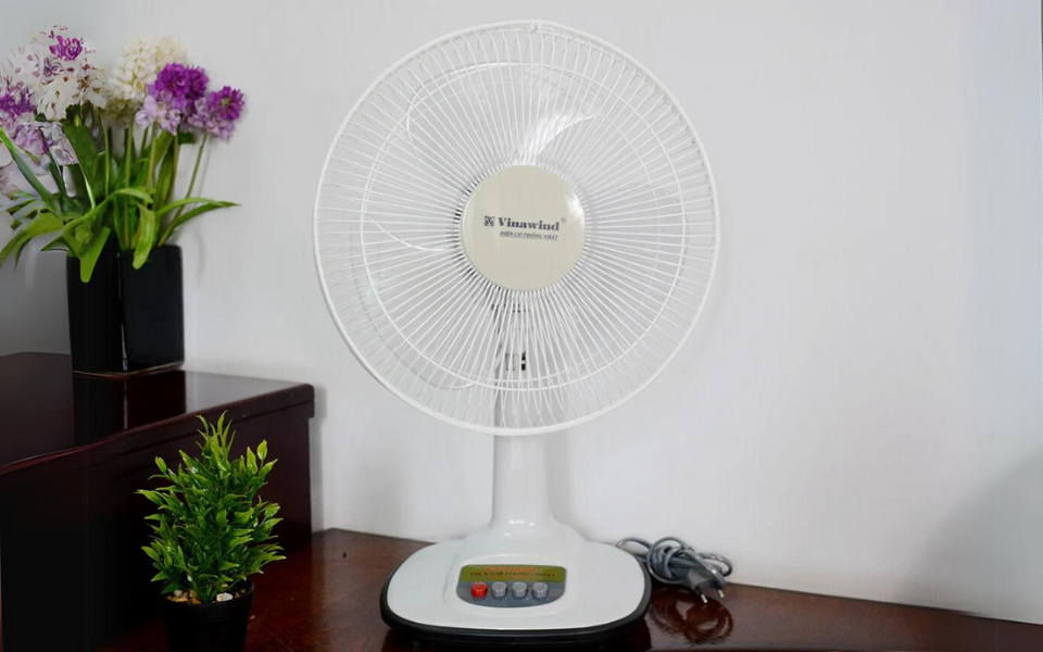 Quạt bàn Vinawind QB-300