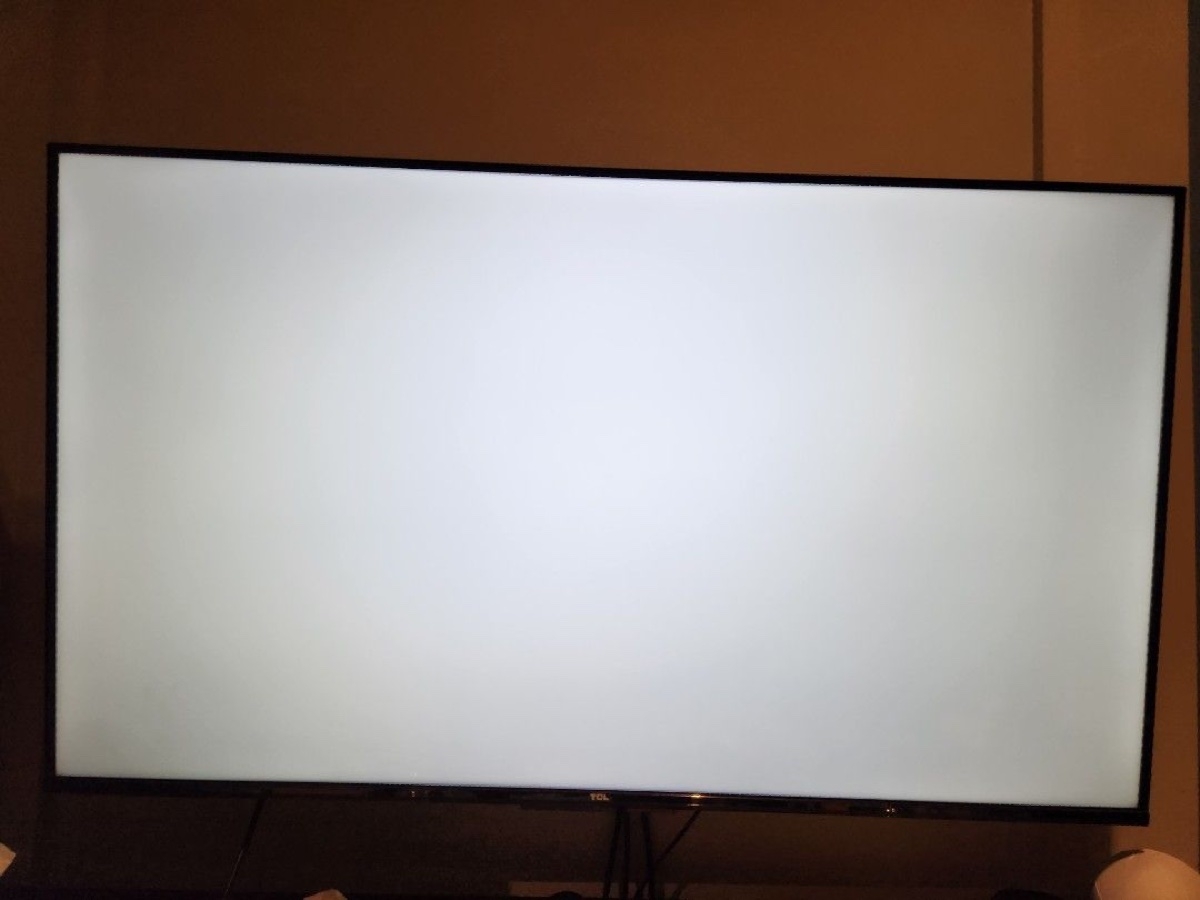 Tivi Tcl bị trắng màn hình - hình 1