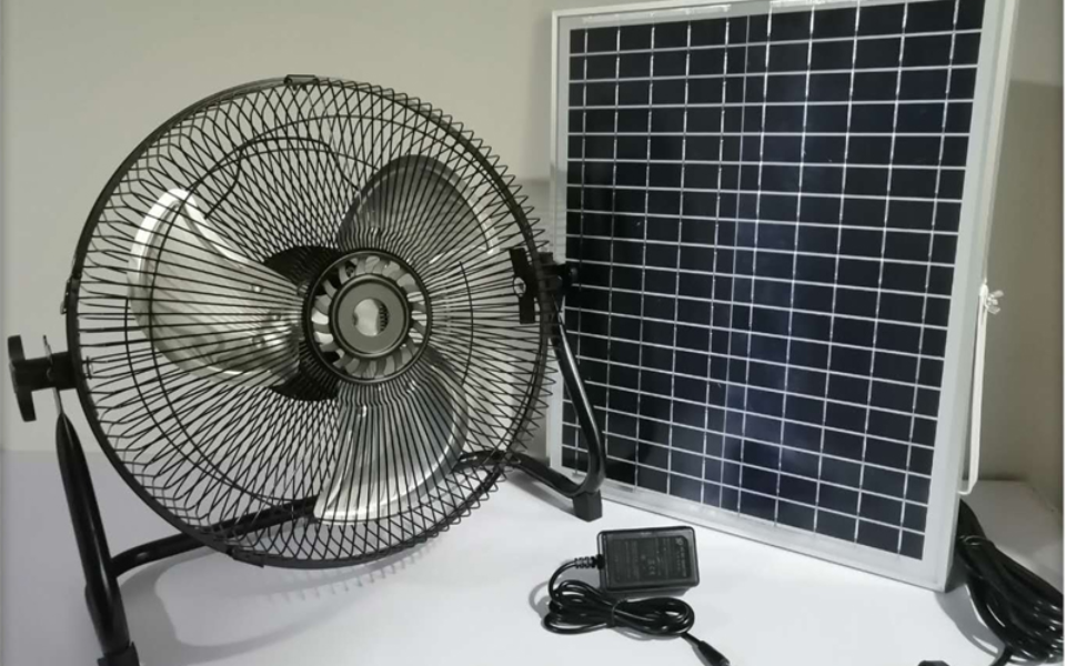 Quạt năng lượng mặt trời tương tự quạt điện thông thường