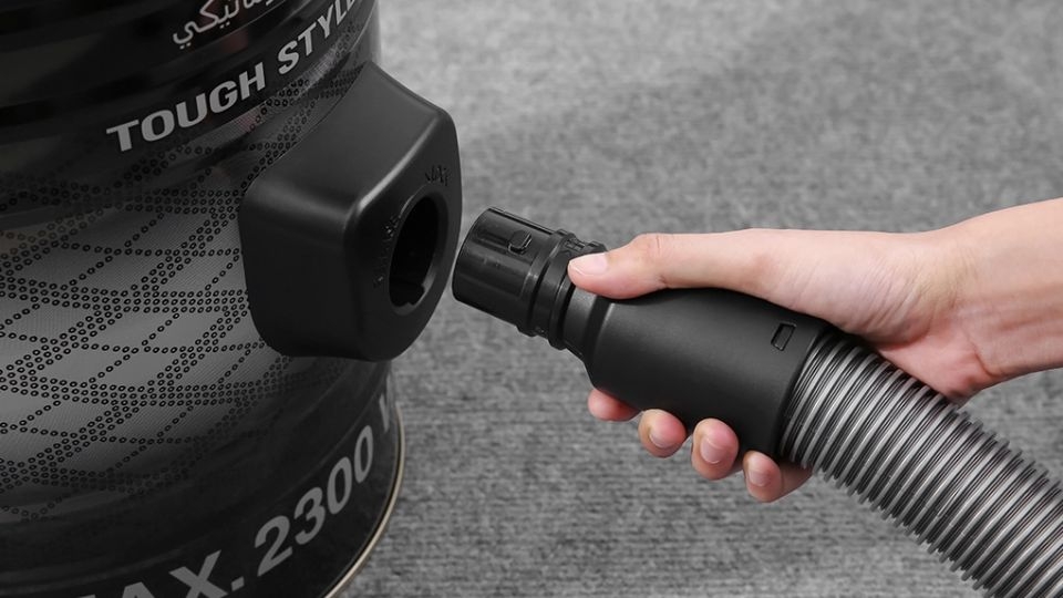 Máy hút bụi công nghiệp Panasonic MC-YL637SN49