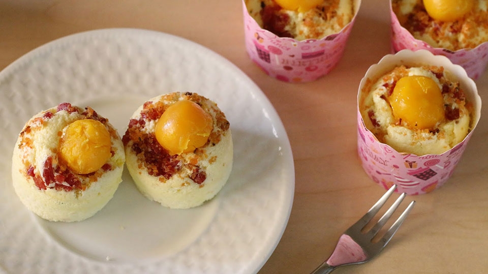 Bánh bông lan trứng muối - Ảnh 05