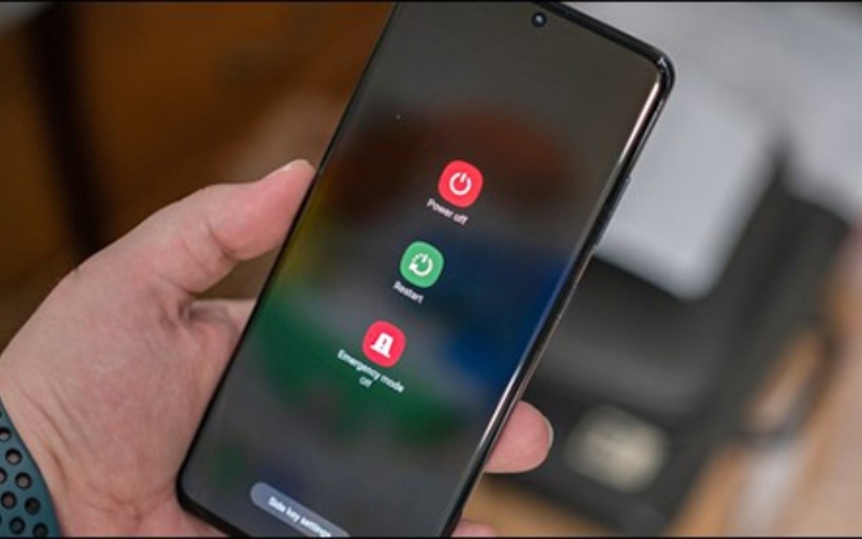 Khởi động điện thoại lại để sửa lỗi M11