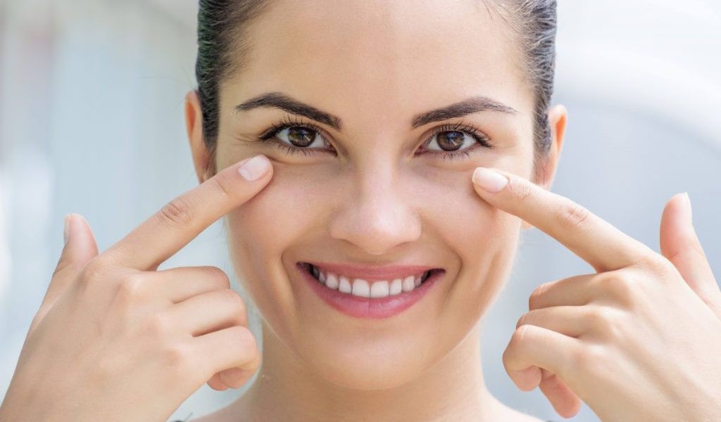 Cách massage mắt tại nhà giảm độ cận, xoá bỏ quầng thâm và ngăn ngừa lão hoá nhanh 1