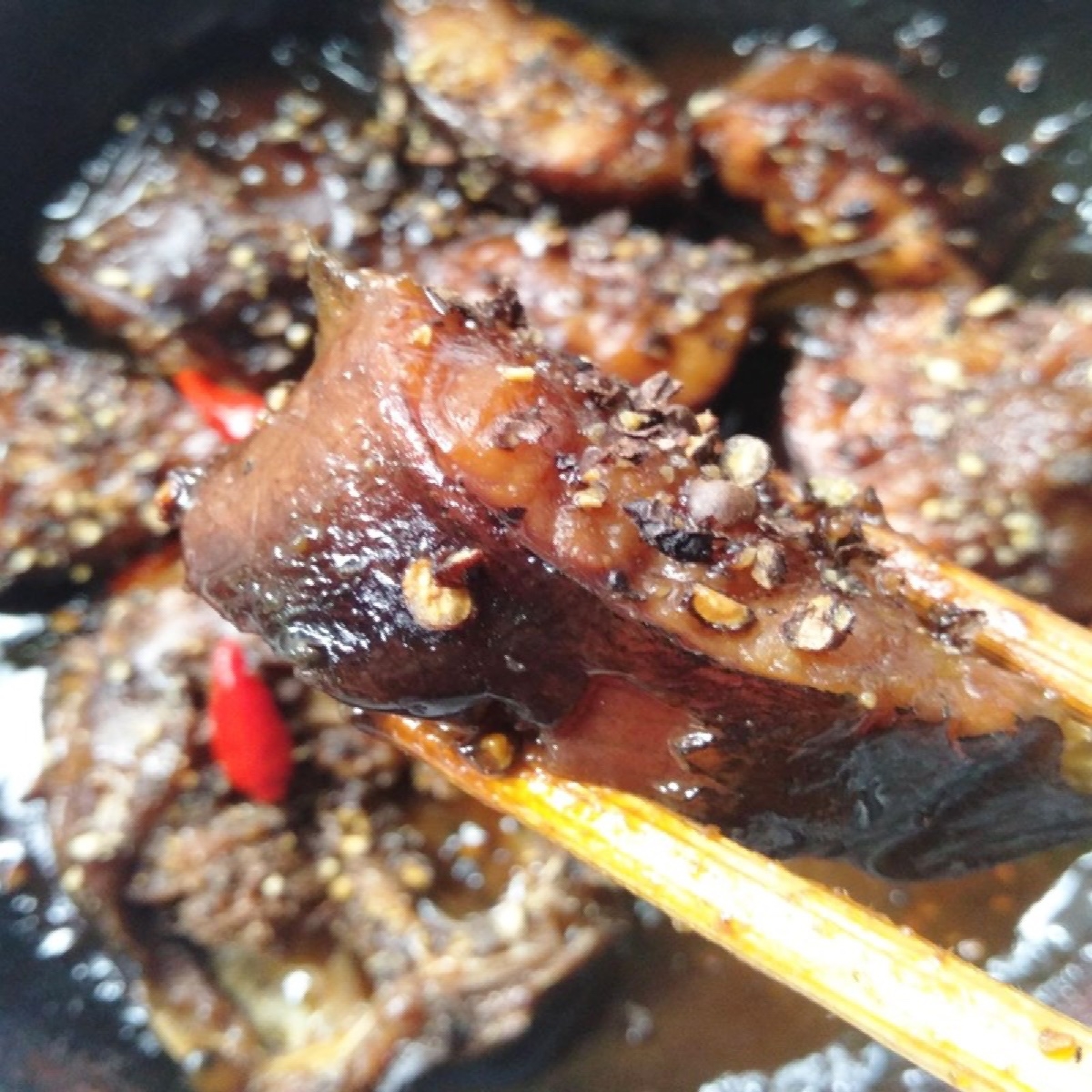 cá trê kho tiêu - hình 5