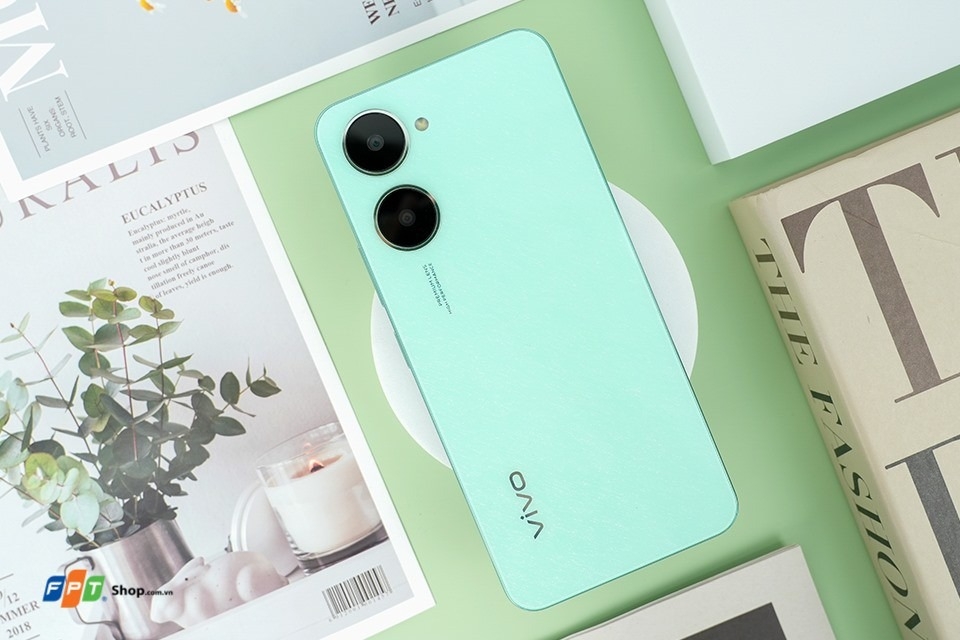 so sánh vivo Y03 và Redmi A3 (hình 1)