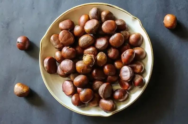 cách rang hạt dẻ nhỏ 5