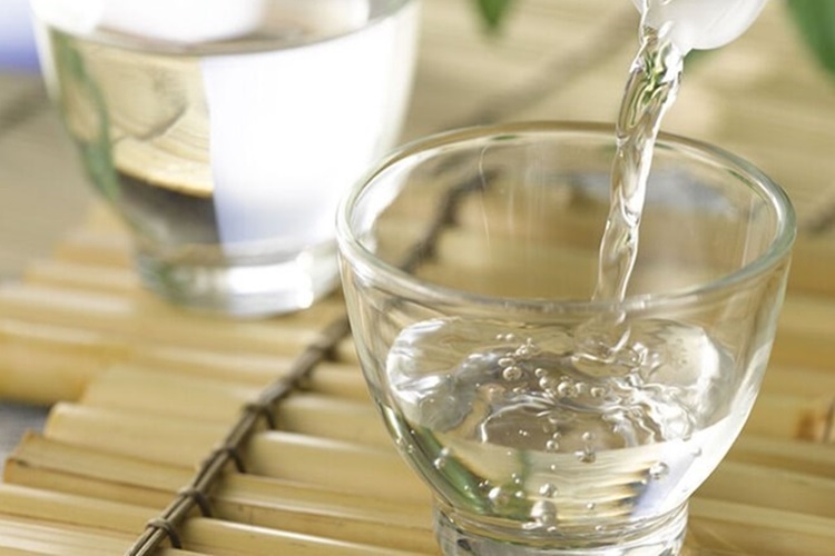 Tổng hợp 5 cách tẩy quần áo màu tại nhà nhanh chóng, hiệu quả và không lo bị phai màu - Hình 4
