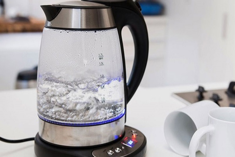 Thêm nước đủ, tránh lỗi tự ngắt