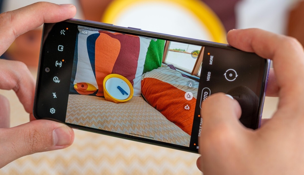 Nên mua Samsung dòng A hay S (ảnh 7)
