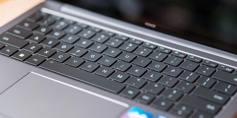 Bàn phím laptop không gõ được - Ảnh 01