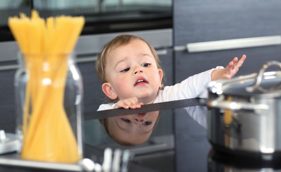 Chức năng khóa trẻ em bếp điện