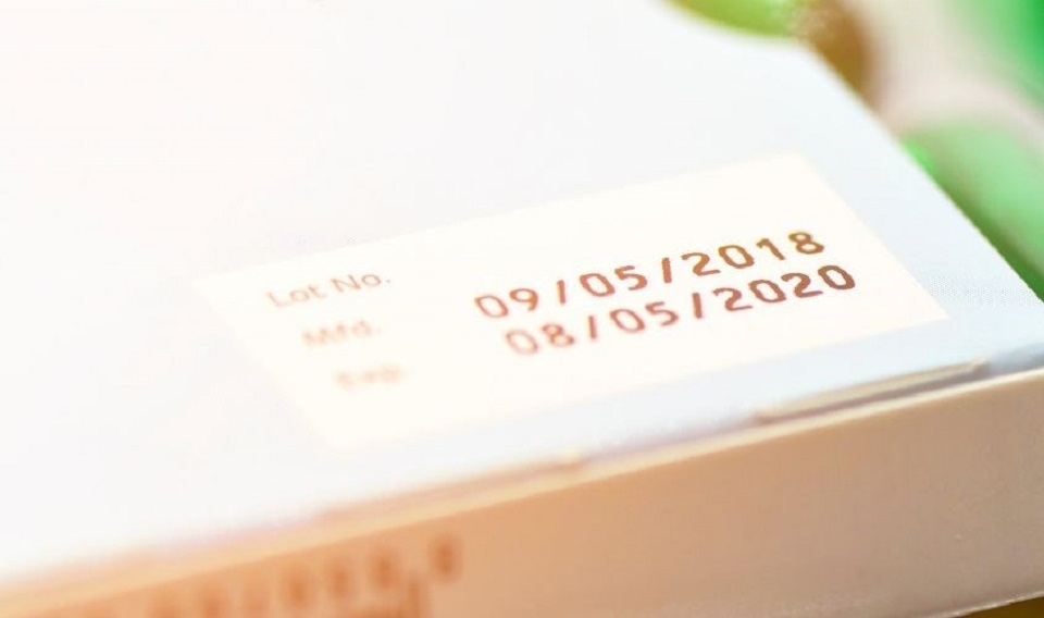 Cần kiểm tra hạn sử dụng để đảm bảo mỹ phẩm có chất lượng tốt nhất