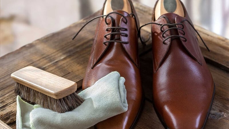 cách xử lý vết xước trên giày da 1