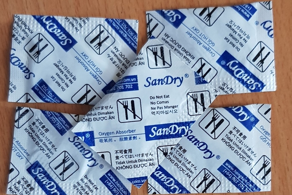 Gói hút ẩm thực phẩm Oxy.