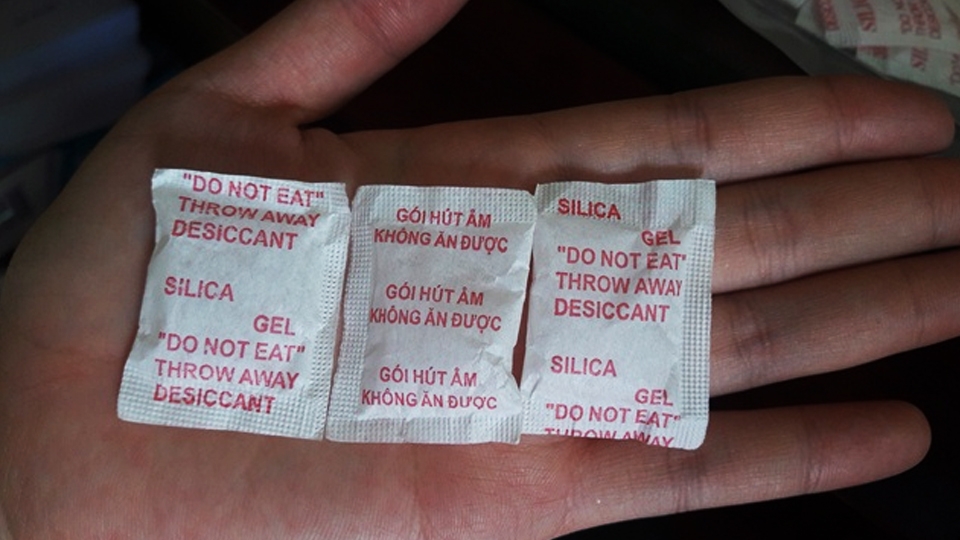 Lưu ý để bảo quản gói chống ẩm thực phẩm tốt.