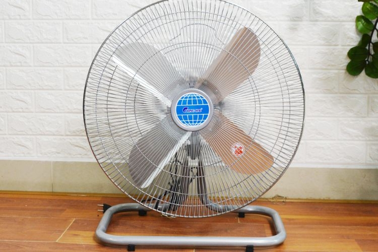 Quạt sàn công nghiệp có đa dạng thiết kế và chất liệu