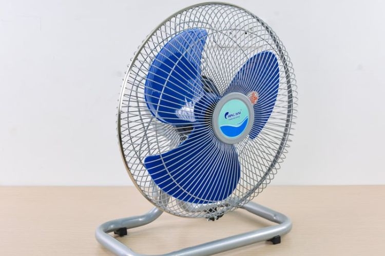 Quạt sàn công nghiệp được chia thành ba loại công suất khác nhau