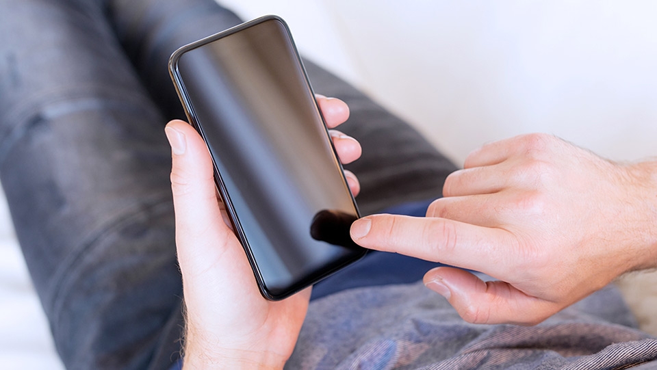 Điện thoại không thể khởi động là lỗi nghiêm trọng khi bị vô nước