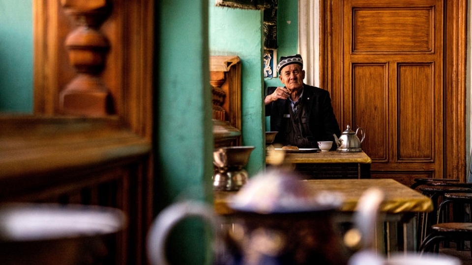 Người dân tộc Uighur ở Tân Cương sử dụng múi giờ muộn hơn hai giờ so với giờ Bắc Kinh