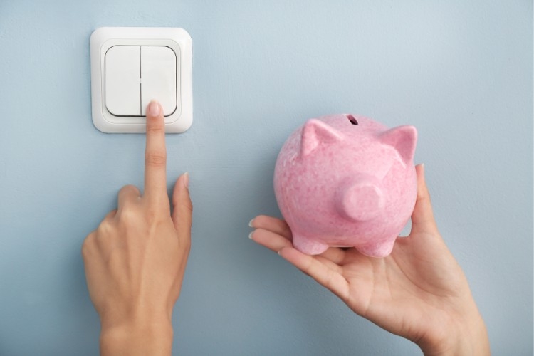 Công tắc 2 chiều giúp thuận tiện và tiết kiệm thời gian