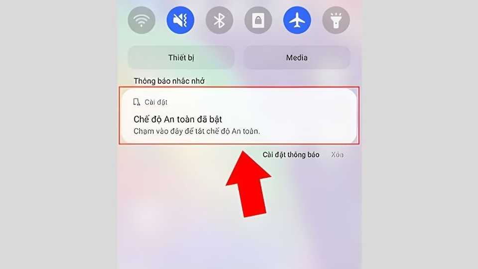 Chạm vào thông báo và khởi động lại điện thoại