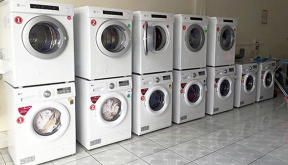 có nên mua máy sấy quần áo hàng trưng bày 4