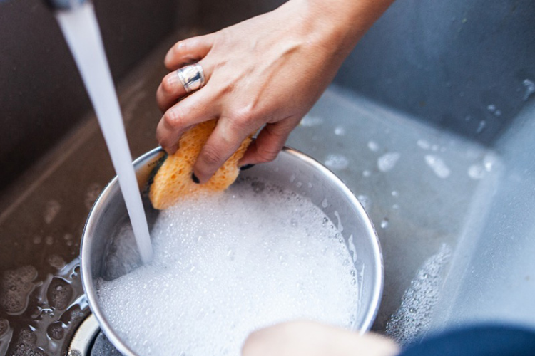 Cách làm sạch bên ngoài xoong nồi đơn giản mà hiệu quả không phải ai cũng biết - hình 5
