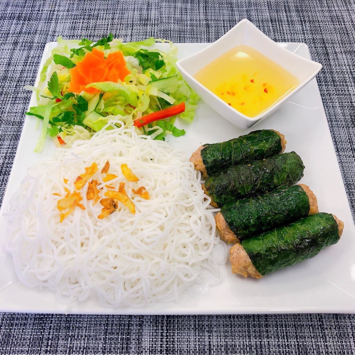 Bún chả lá lốt (Hình 5)
