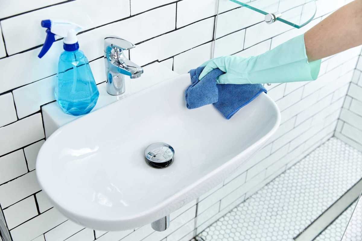 cách thông bồn rửa mặt 5