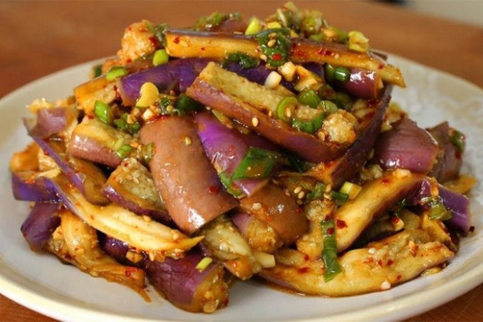 Nấu cà tím xào lá lốt