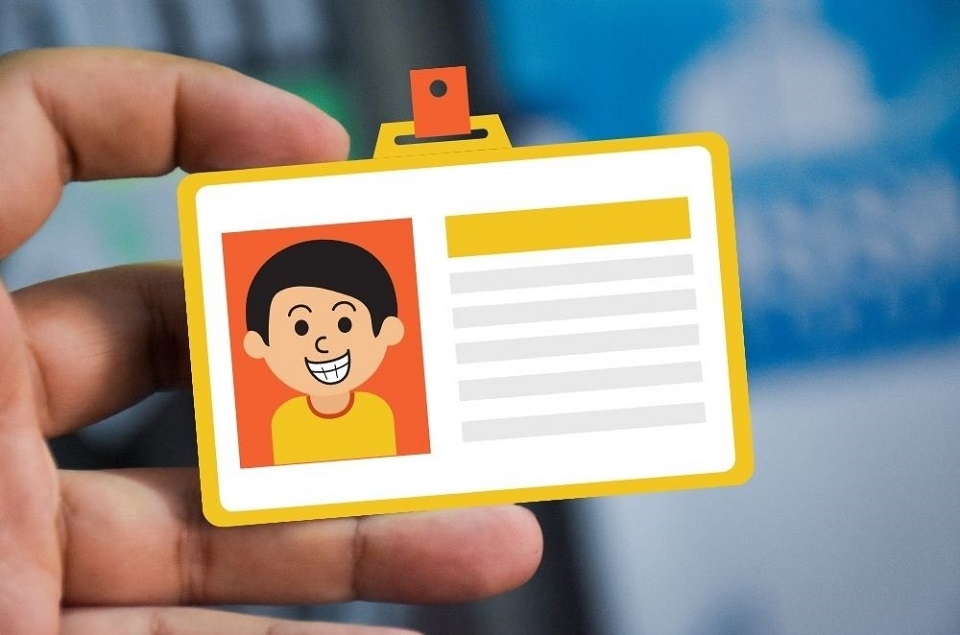 Phải chuẩn bị giấy tờ để xác minh danh tính khi lấy hàng tại kho của Shopee