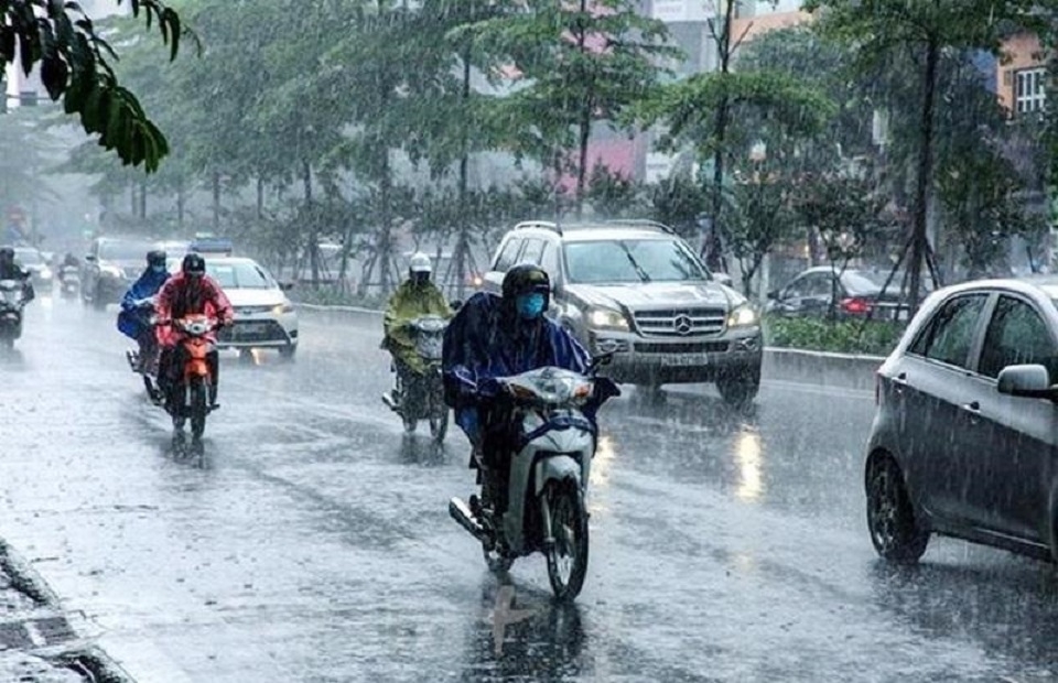 Thời tiết xấu ảnh hưởng đến thời gian giao hàng của Shopee