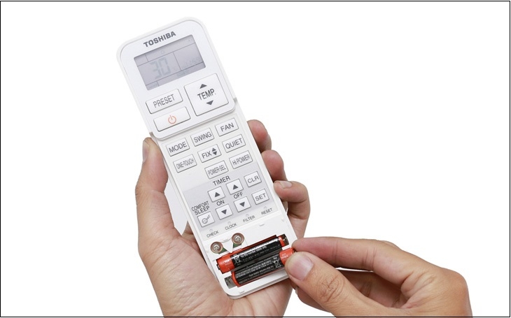 remote máy lạnh Toshiba không hiện số 3
