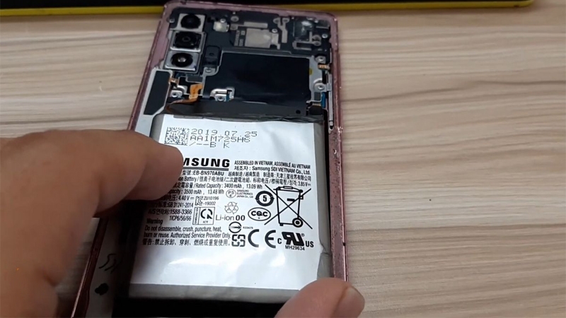 Samsung liên tục tự tắt và mở nguồn - hình 1