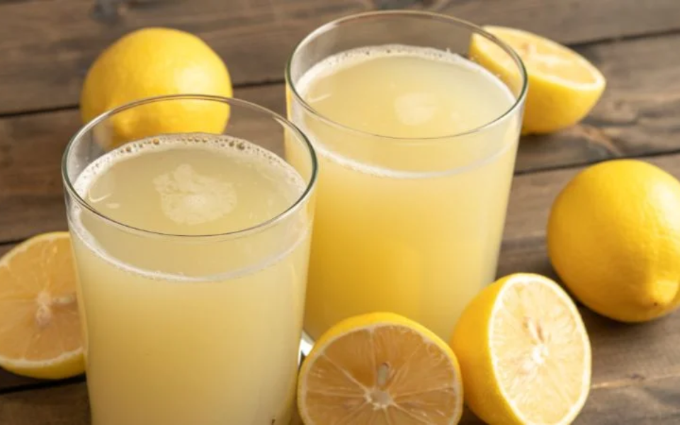 Diệt kiến lửa bằng nước chanh