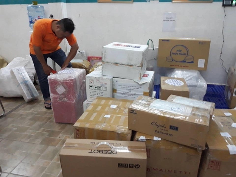 Khách hàng có thể lấy đơn hàng trực tiếp tại kho 20-HNI Hai Bà Trưng
