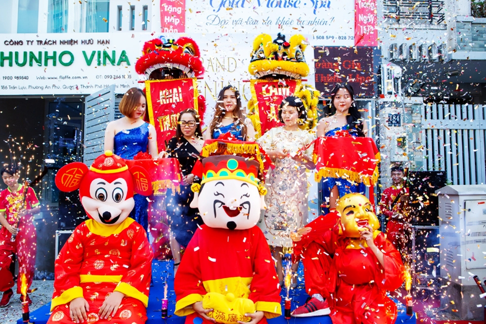 Ngày khai trương tốt trong lịch âm tháng 8 năm 2024.