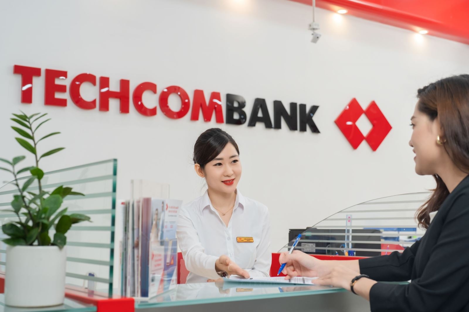 Giờ làm việc Techcombank (ảnh 1)