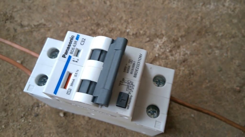 aptomat hay bị nhảy về đêm - hình 4