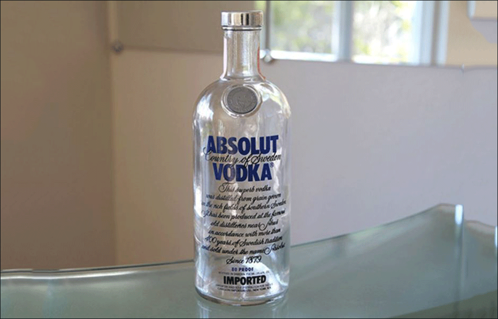 Cách tẩy trắng quần áo với rượu Vodka trắng