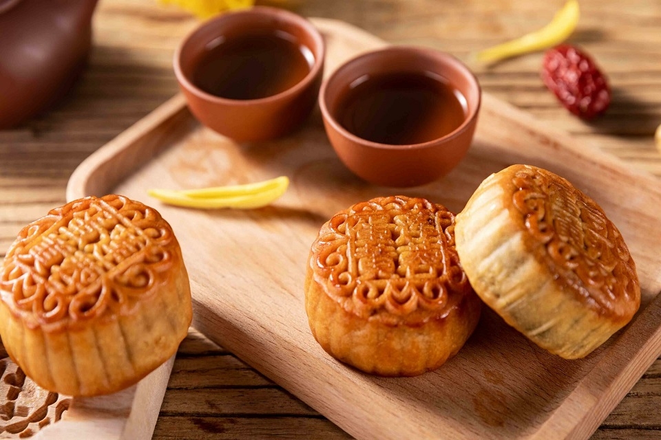 100g bánh trung thu thập cẩm bao nhiêu calo 7