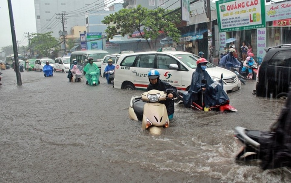 Vào mùa mưa bão thời gian giao hàng thường kéo dài hơn bình thường
