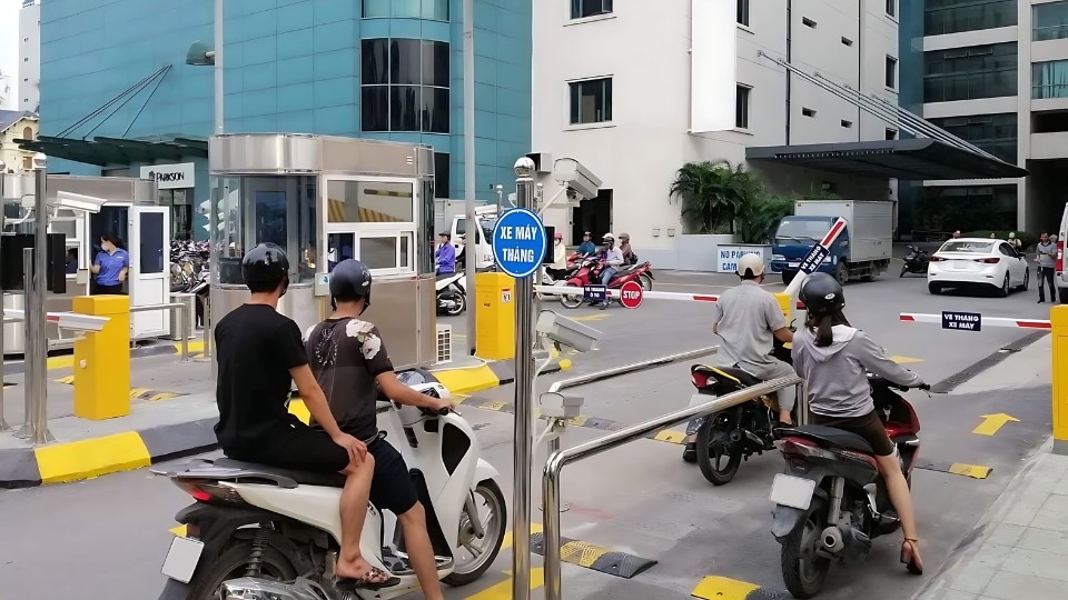 Bãi gửi xe máy 24/24 gần đây ở Quận 1