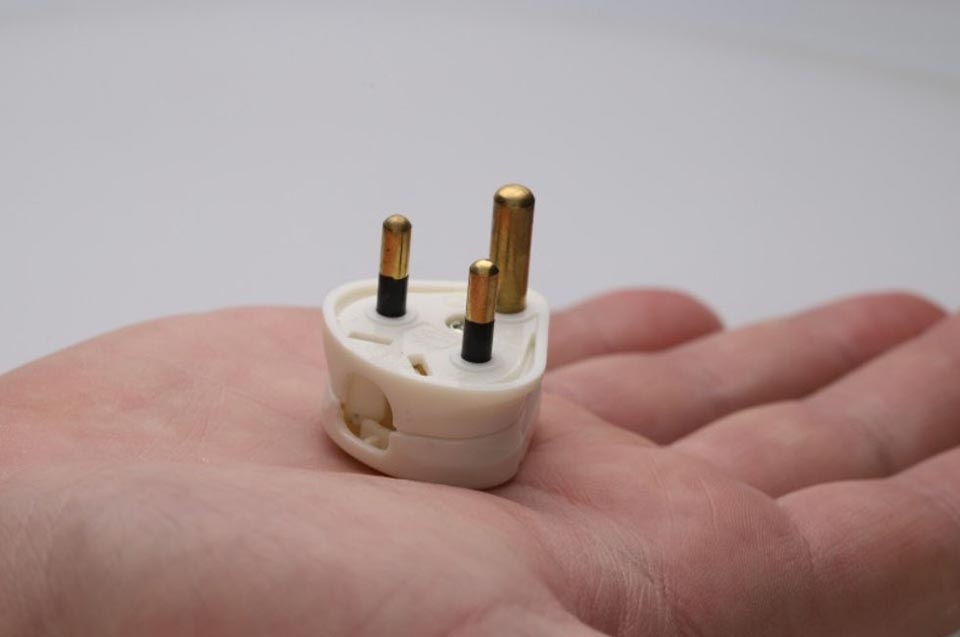 Phích cắm 3 chân - Ảnh 06