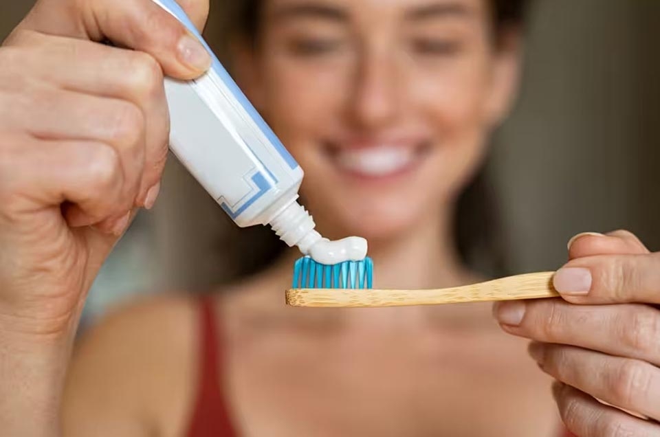 Hướng dẫn 10+ Cách làm trắng vòng bạc tại nhà