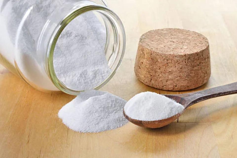 Bột baking soda và muối