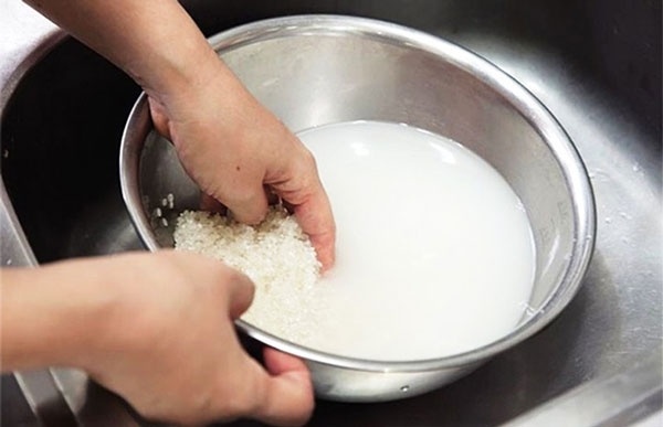 cách đong nước nấu cơm - Ảnh 3
