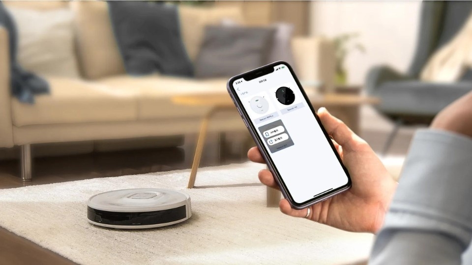 Điều khiển và kiểm soát thiết bị thông qua ứng dụng