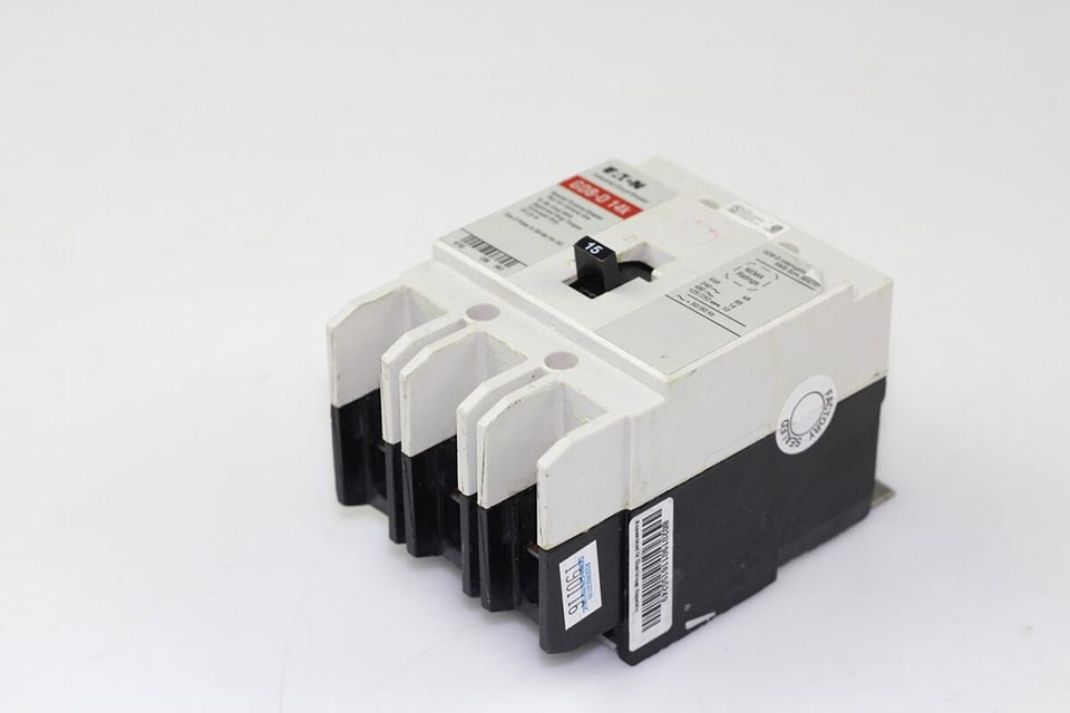 Cầu dao đảo chiều - Ảnh 02